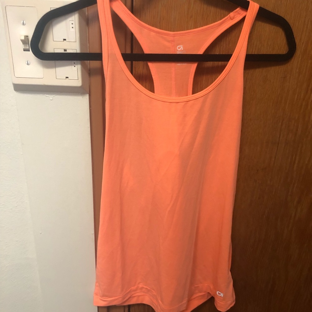 Running Top - Picture 2 of 3